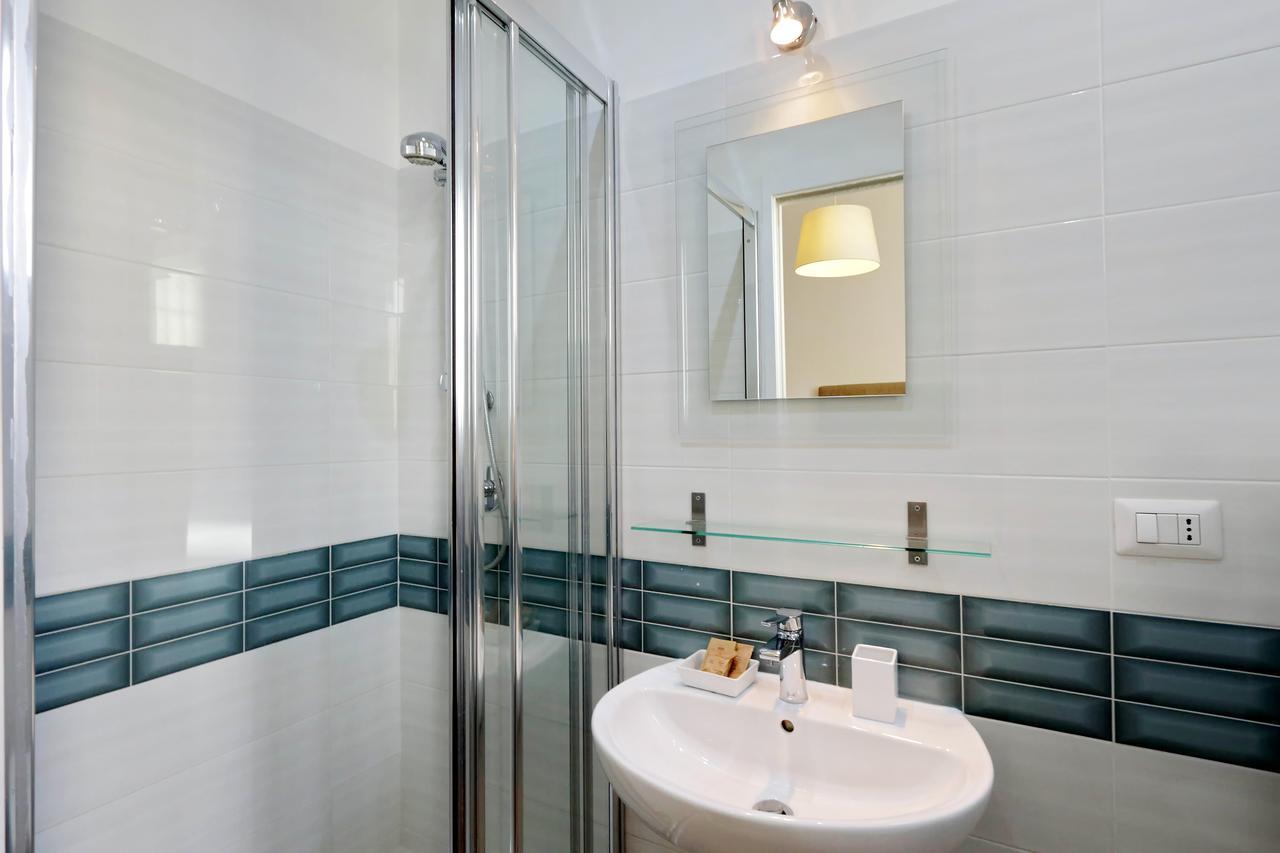 Midnight In Rome Guest House Bagian luar foto
