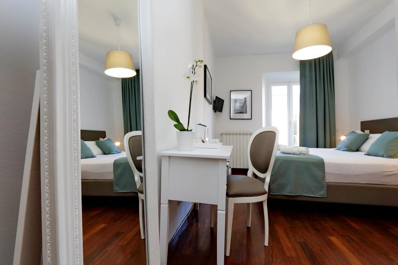 Midnight In Rome Guest House Bagian luar foto