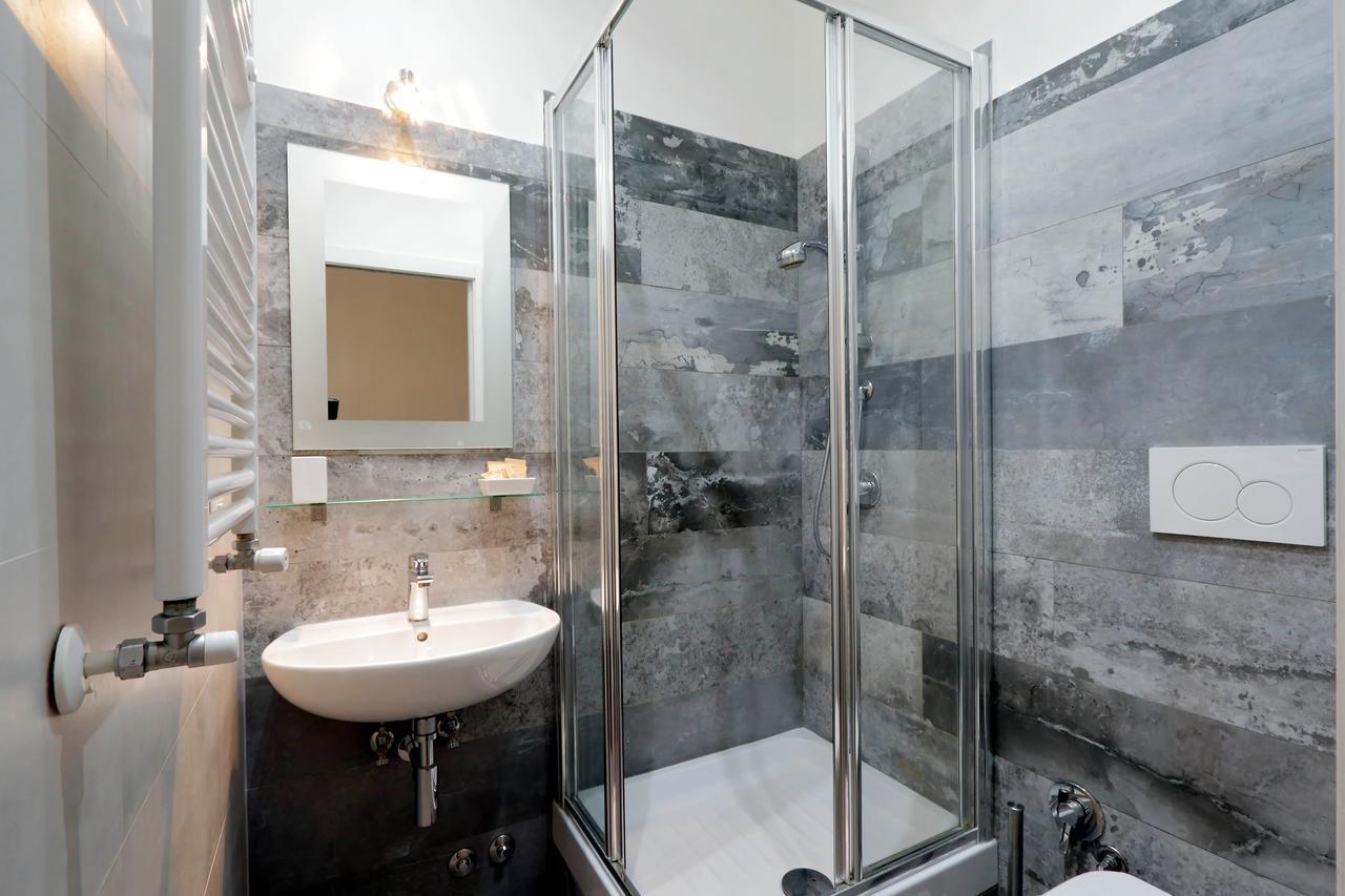 Midnight In Rome Guest House Bagian luar foto